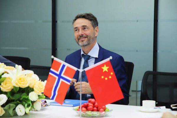 挪威駐滬總領事宋韜訪問陶朗